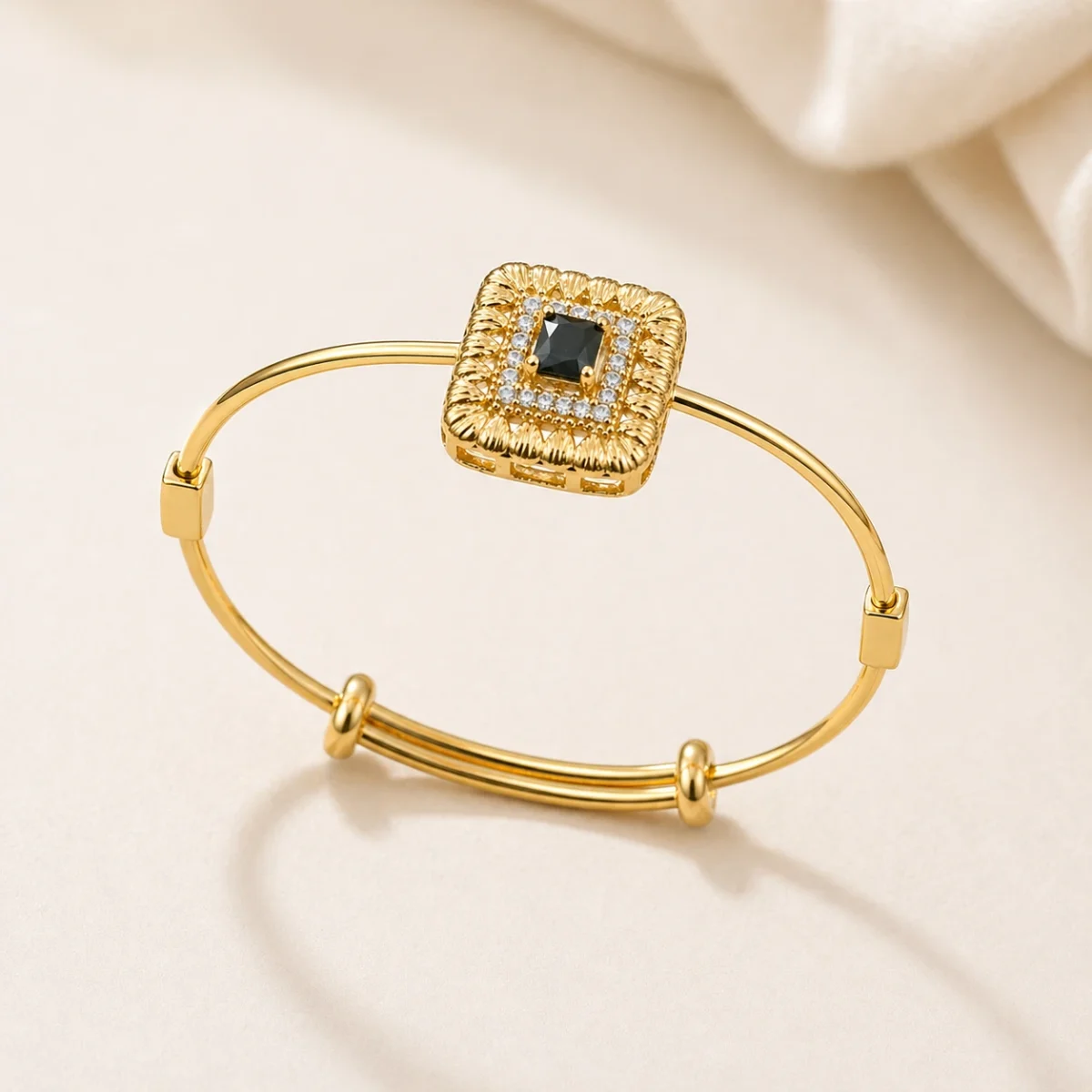 1Pc Enchanting Evil Eye Bracelet – Chic Gold Cuff for Women - Image 4