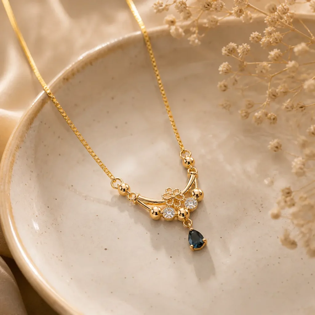gold pendant necklace Pakistan Lumira PK Jewelry elegant design